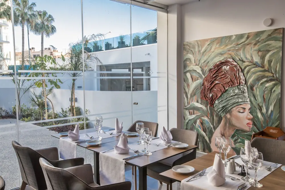 HOTEL: The Blue Ivy Hotel and Suites