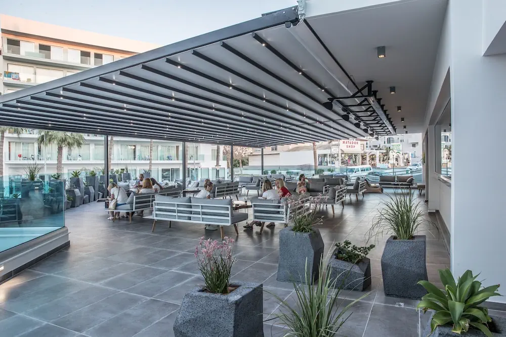 HOTEL: The Blue Ivy Hotel and Suites