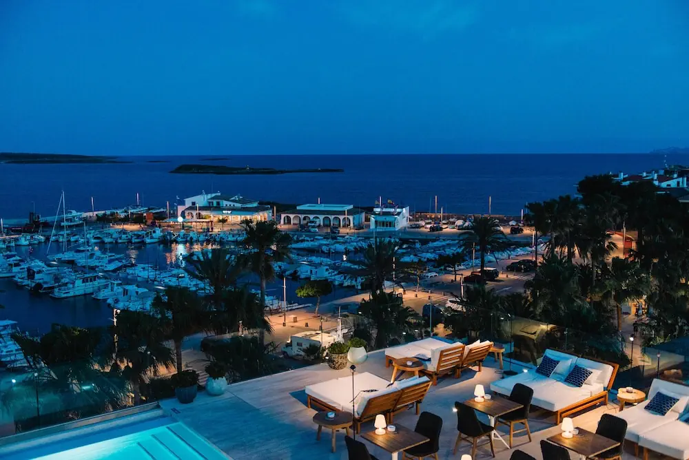 HOTEL: Hotel Honucai