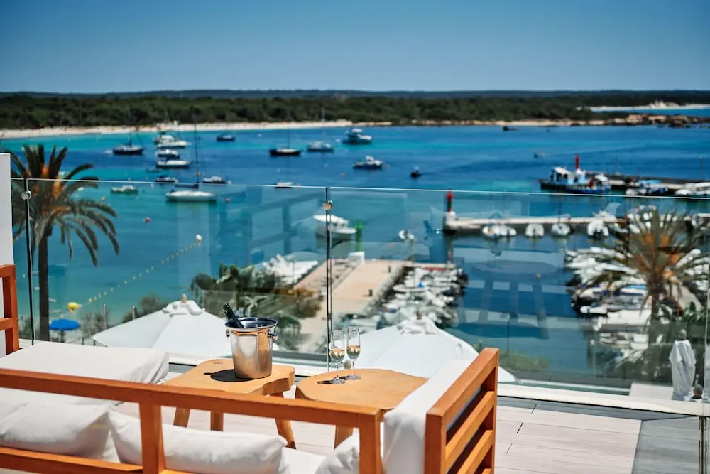 HOTEL: Hotel Honucai