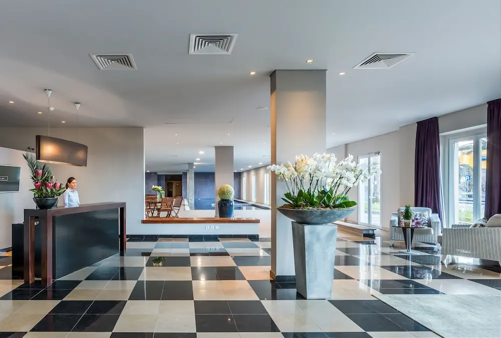 HOTEL: Enotel Sunset Bay