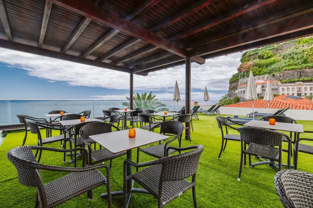 HOTEL: Enotel Sunset Bay