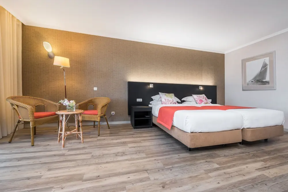 HOTEL: Enotel Sunset Bay