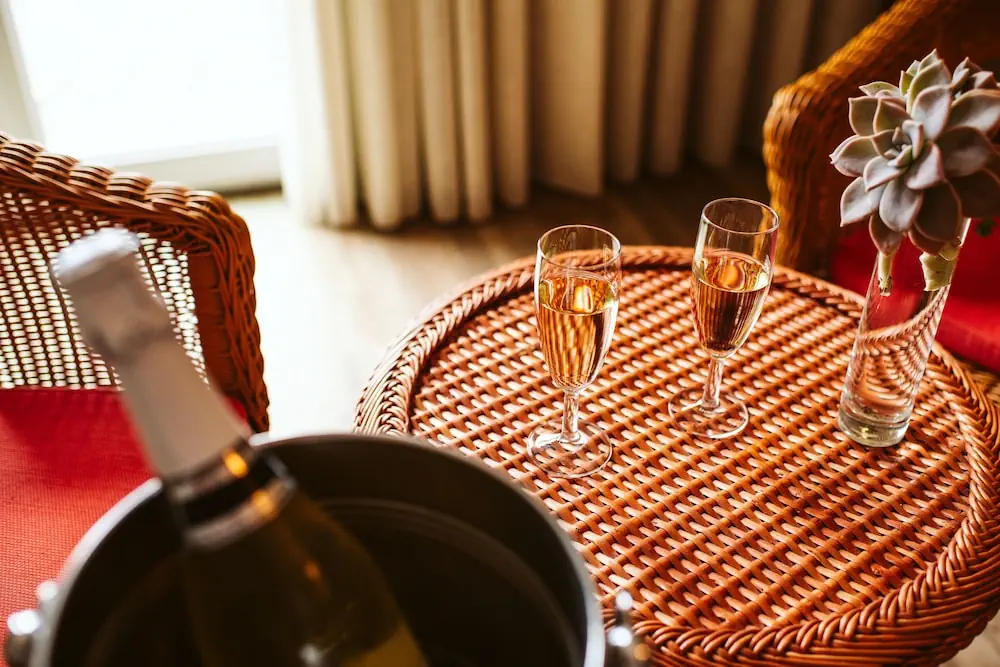 HOTEL: Enotel Sunset Bay