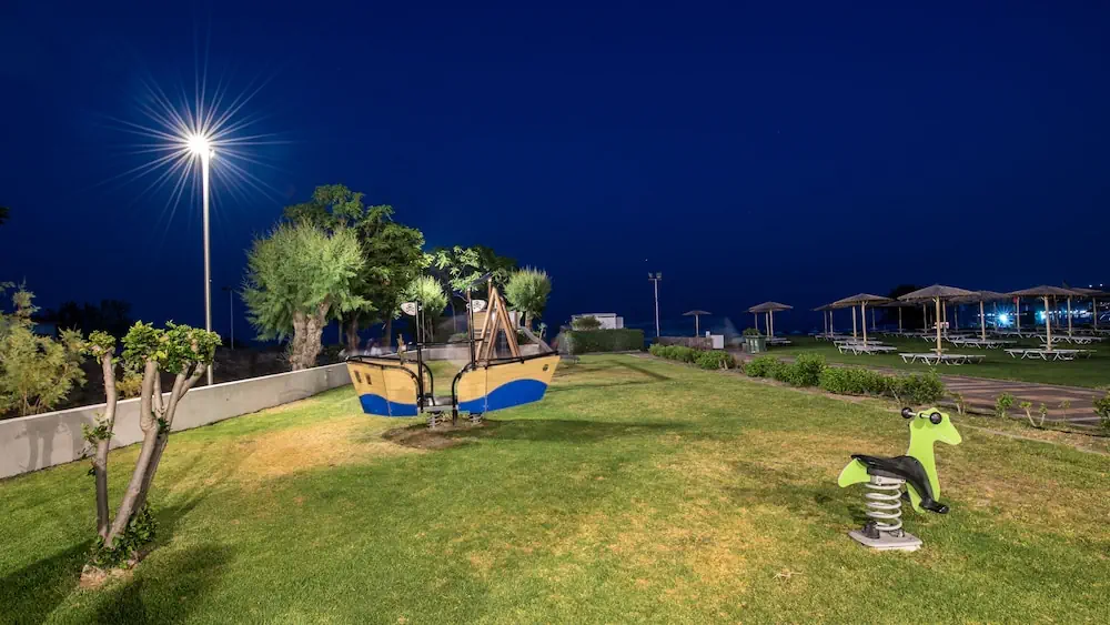 HOTEL: Apollo Beach