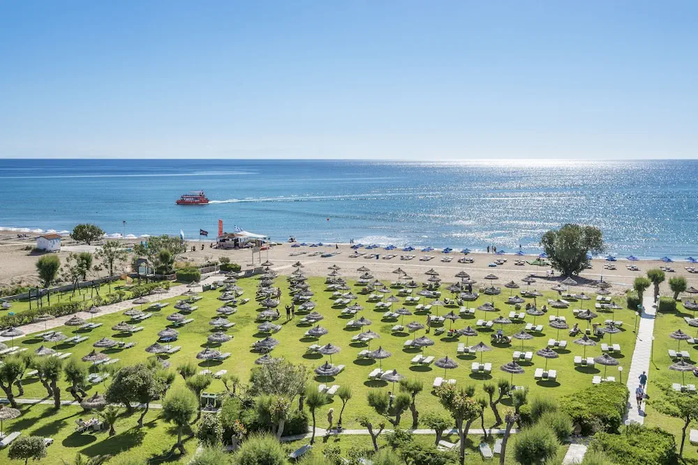 HOTEL: Apollo Beach