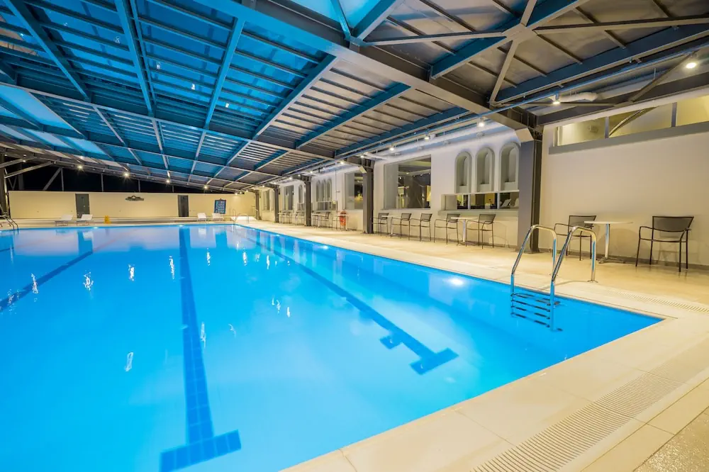 HOTEL: Apollo Beach