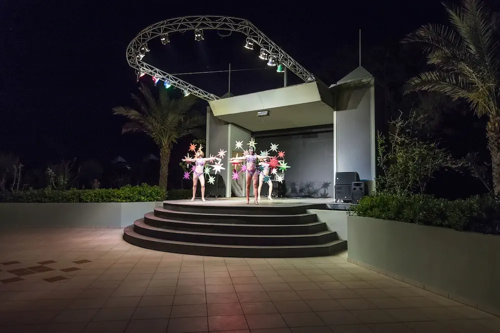 HOTEL: Apollo Beach