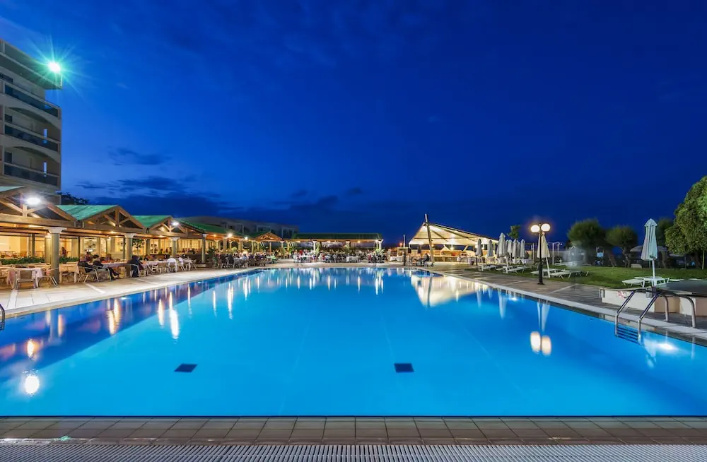 HOTEL: Apollo Beach
