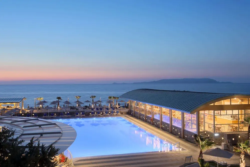 HOTEL: Arina Beach Resort