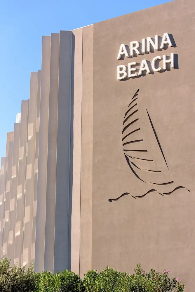 HOTEL: Arina Beach Resort