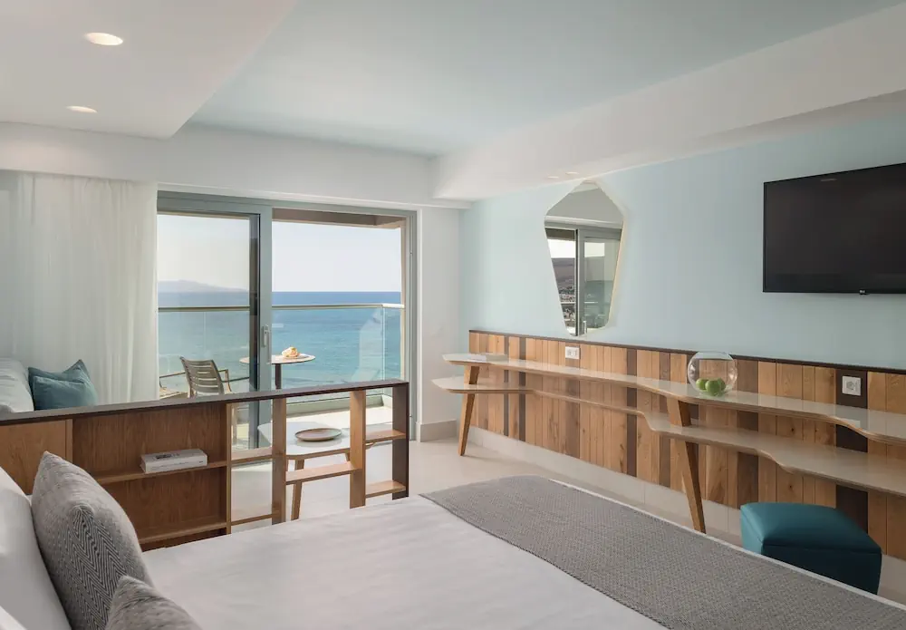 HOTEL: Arina Beach Resort