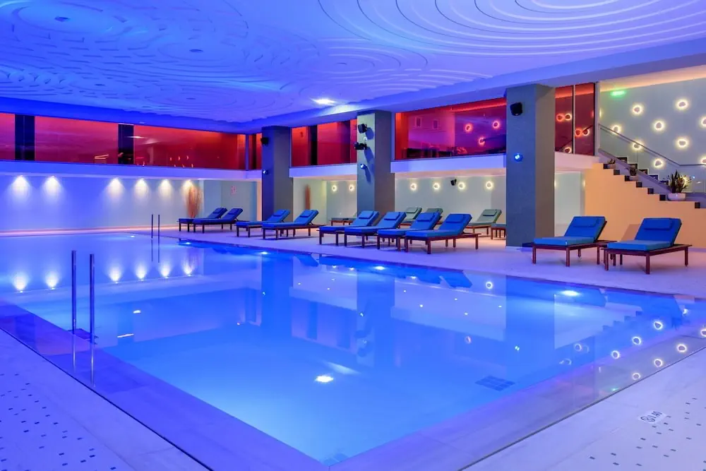 HOTEL: Arina Beach Resort