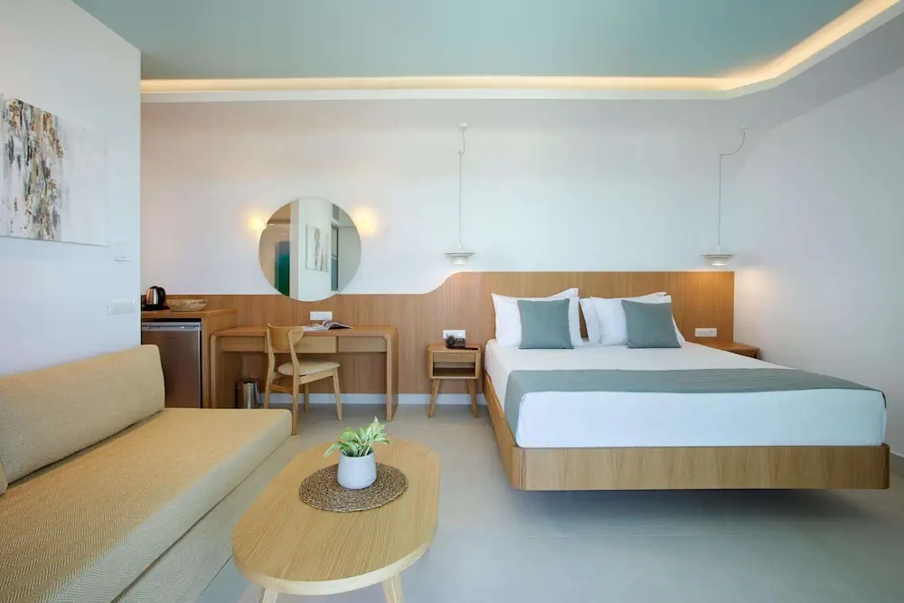 HOTEL: Arina Beach Resort