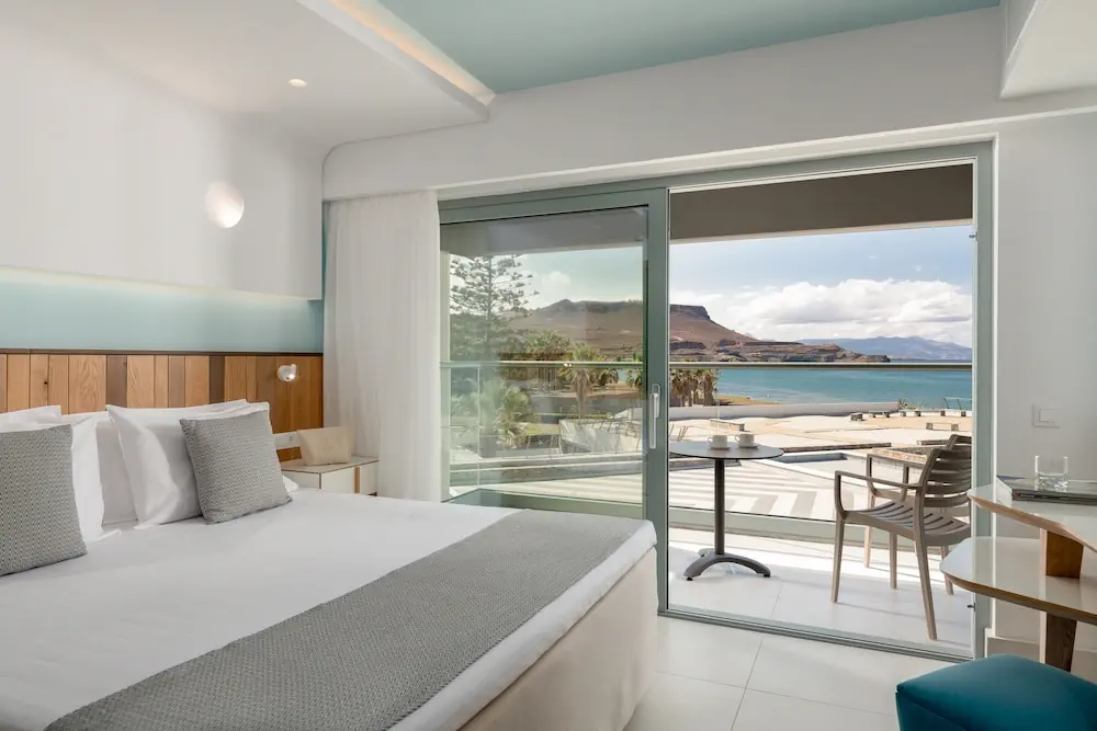 HOTEL: Arina Beach Resort