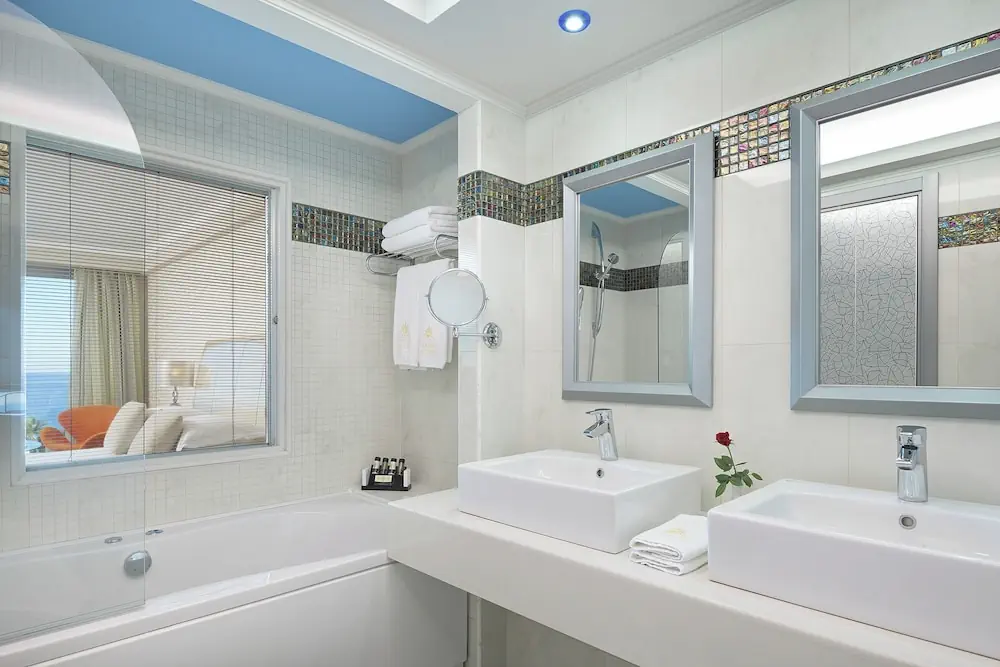 HOTEL: Atrium Platinum Luxury Resort Hotel and Spa