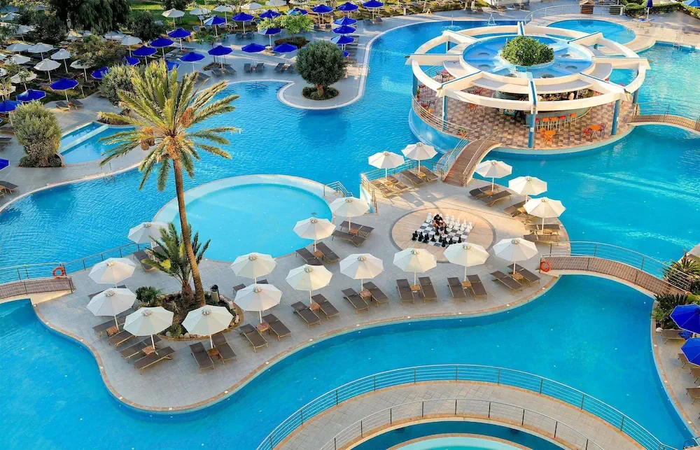 HOTEL: Atrium Platinum Luxury Resort Hotel and Spa