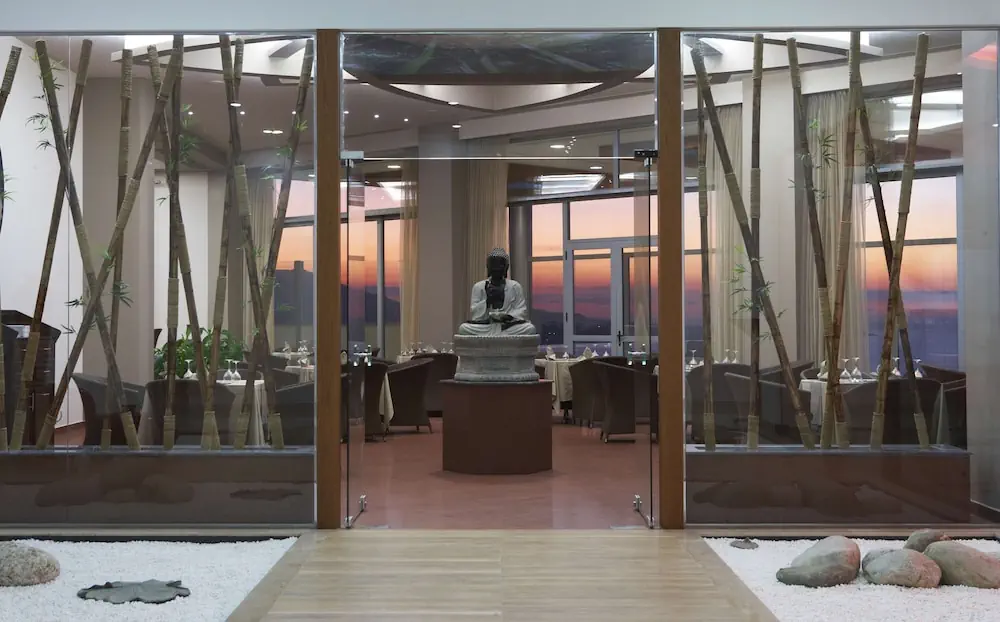 HOTEL: Atrium Platinum Luxury Resort Hotel and Spa