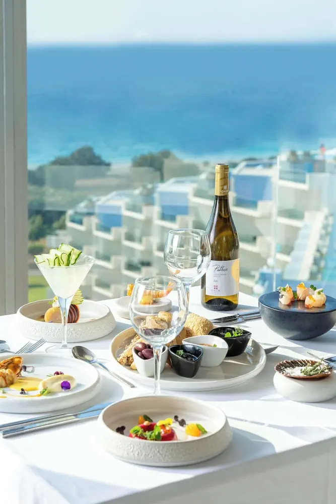 HOTEL: Atrium Platinum Luxury Resort Hotel and Spa