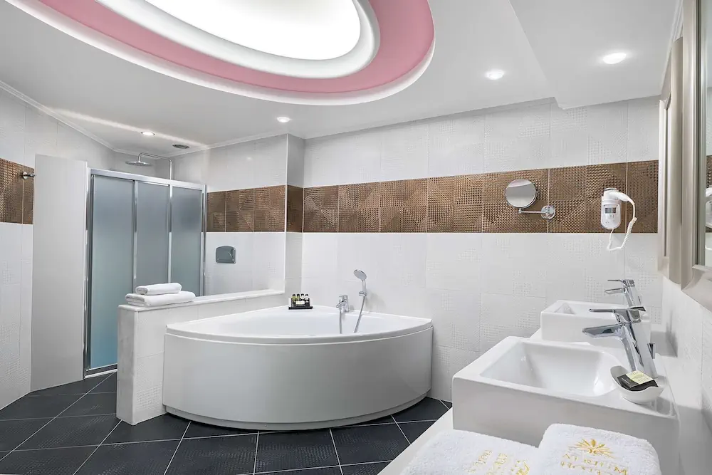 HOTEL: Atrium Platinum Luxury Resort Hotel and Spa