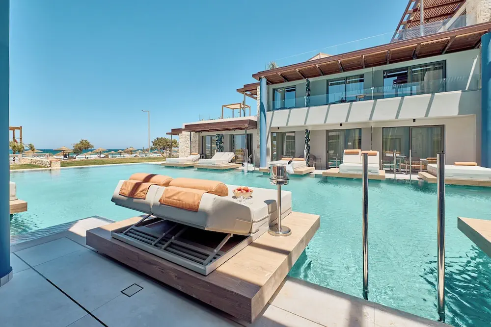 HOTEL: Paralos Kosta Alímia
