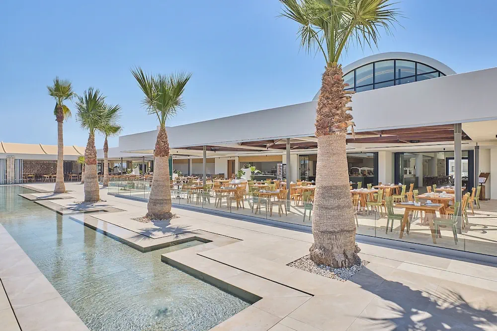 HOTEL: Paralos Kosta Alímia