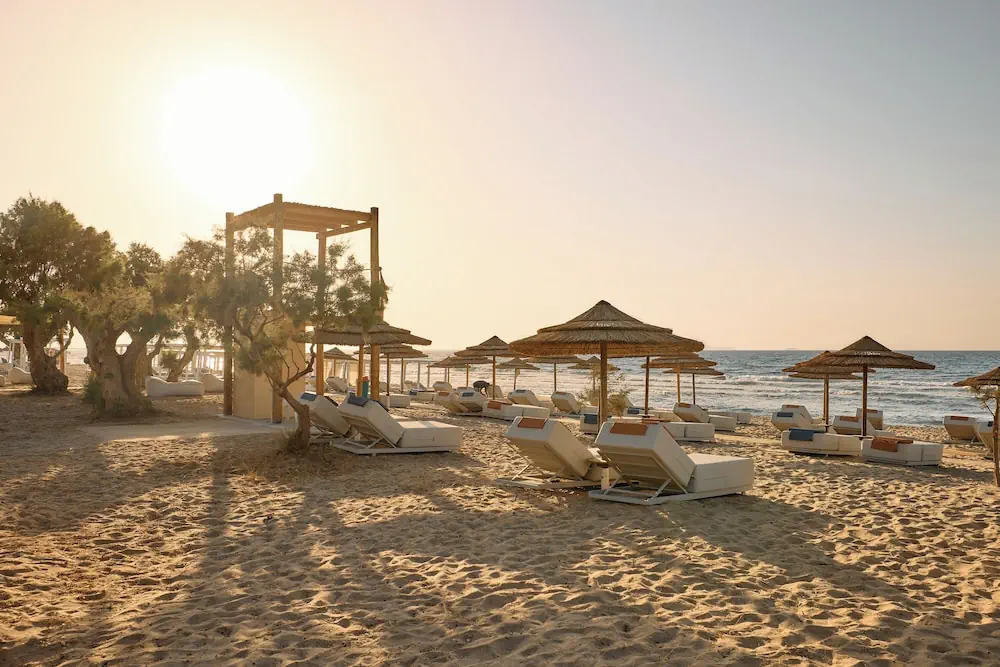 HOTEL: Paralos Kosta Alímia