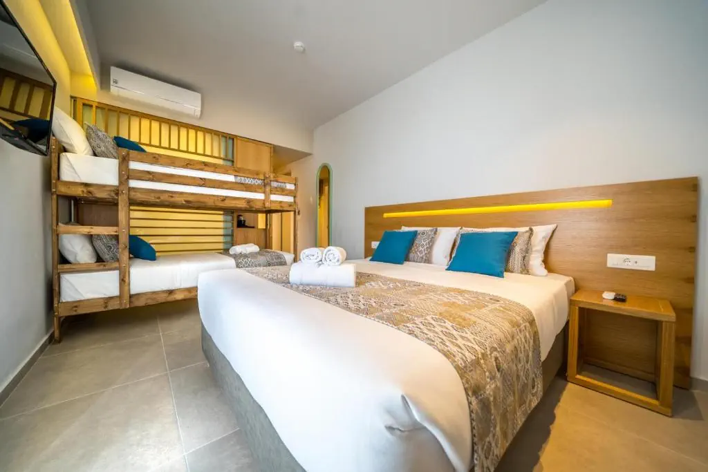 HOTEL: Adele Beach Hotel