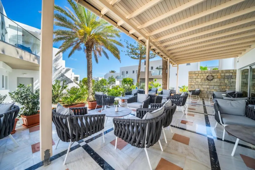 HOTEL: Adele Beach Hotel