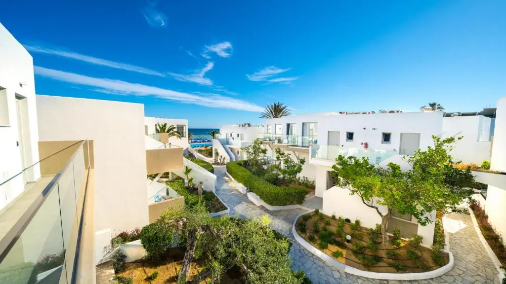 HOTEL: Adele Beach Hotel