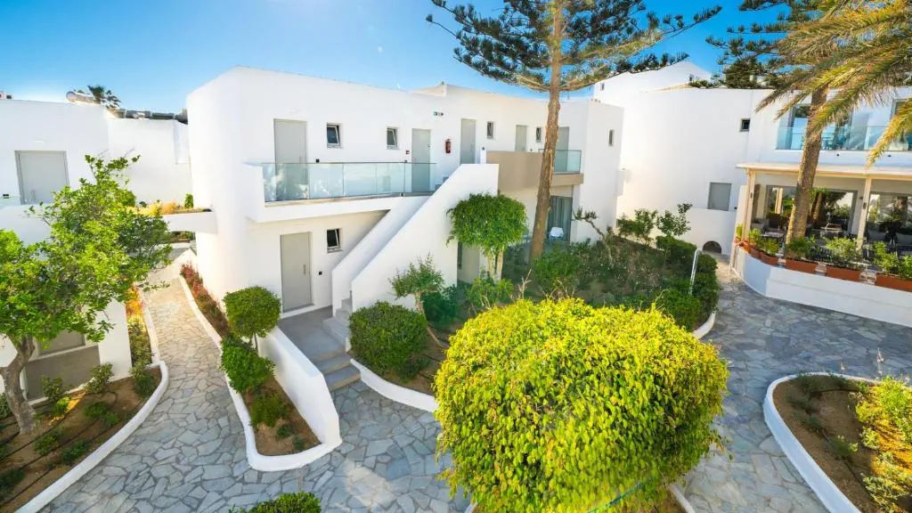 HOTEL: Adele Beach Hotel