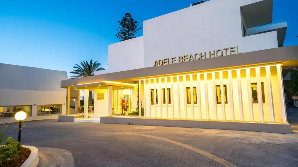 HOTEL: Adele Beach Hotel