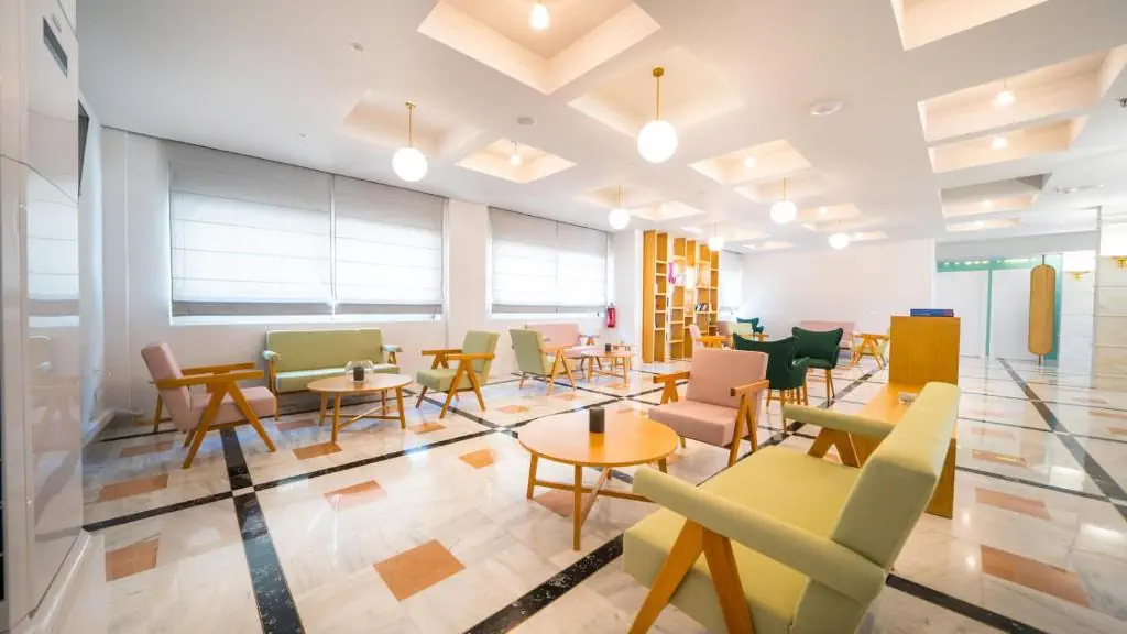 HOTEL: Adele Beach Hotel