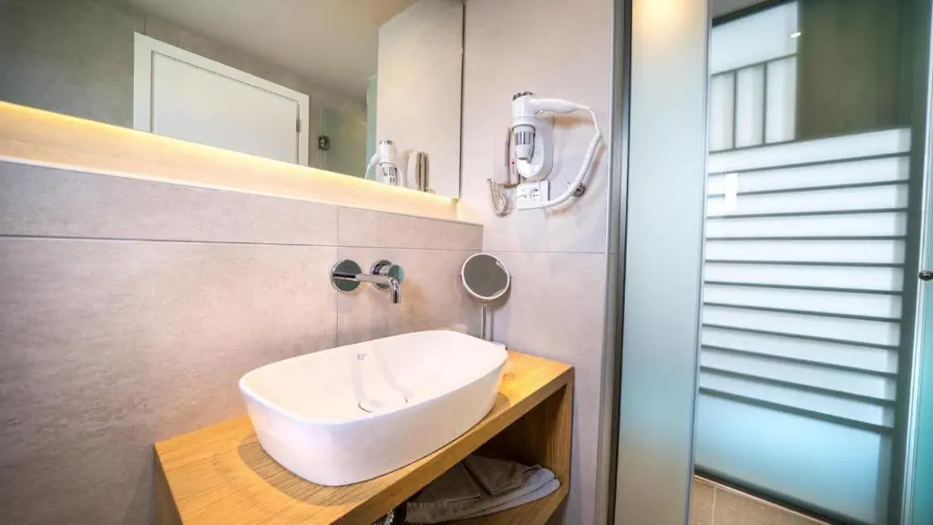 HOTEL: Adele Beach Hotel