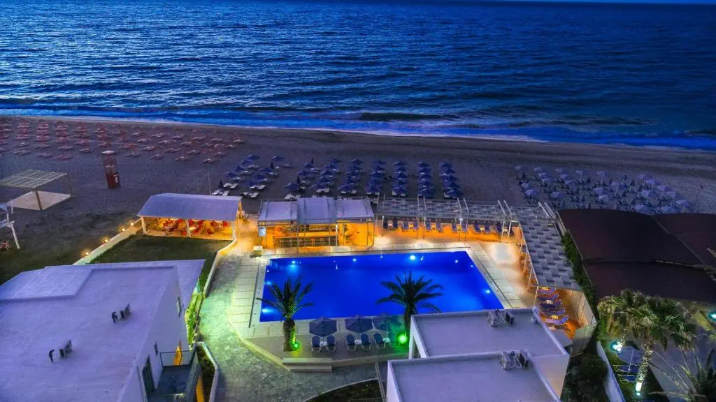 HOTEL: Adele Beach Hotel