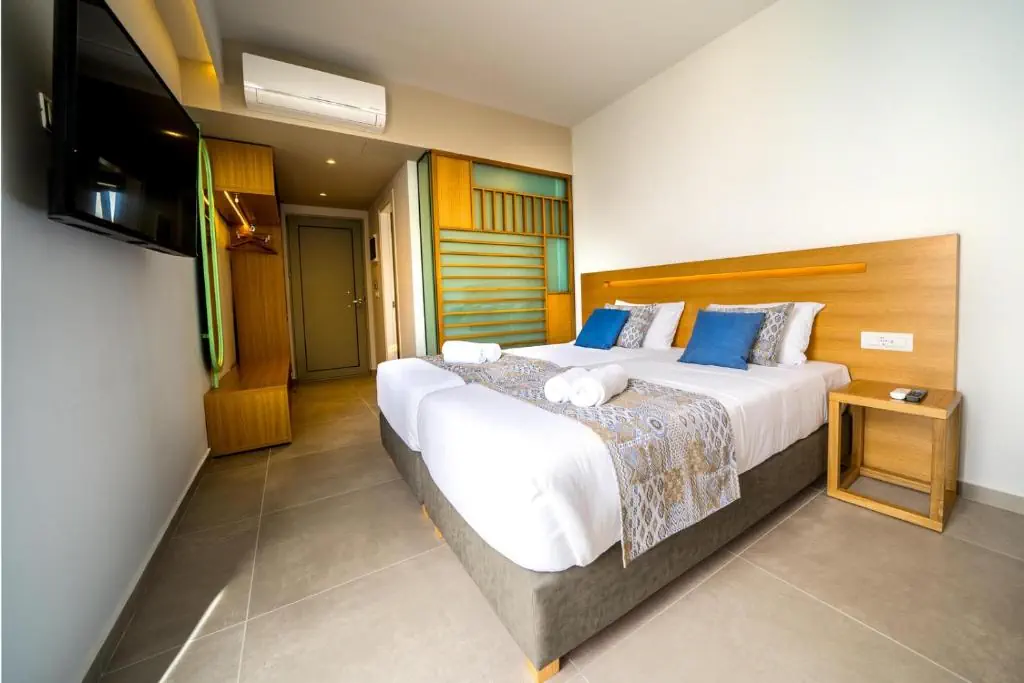 HOTEL: Adele Beach Hotel