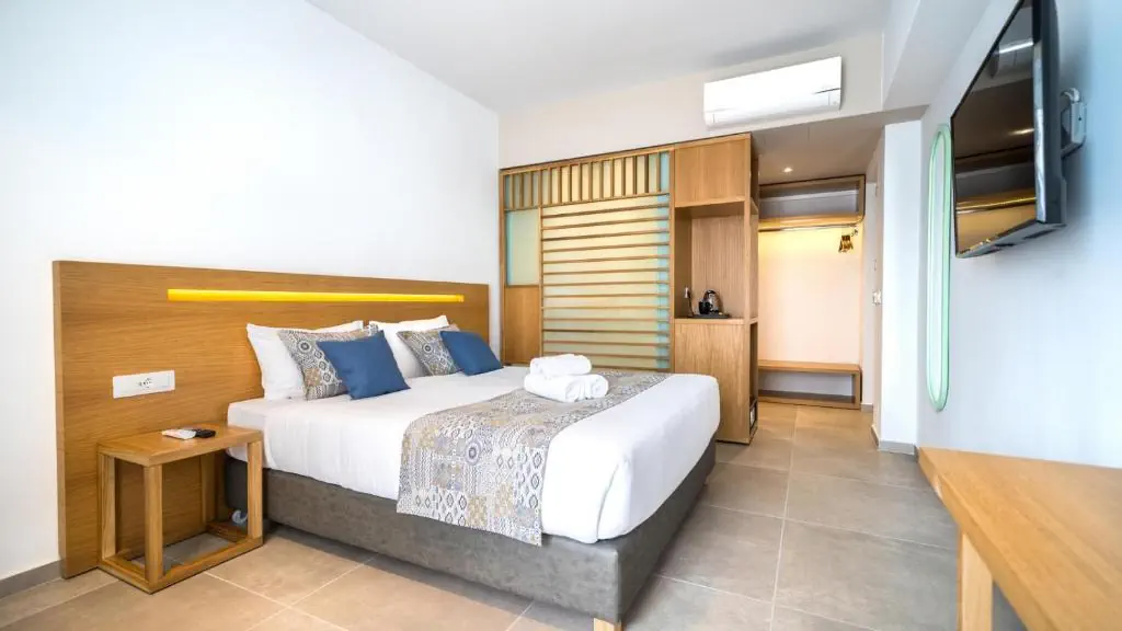 HOTEL: Adele Beach Hotel