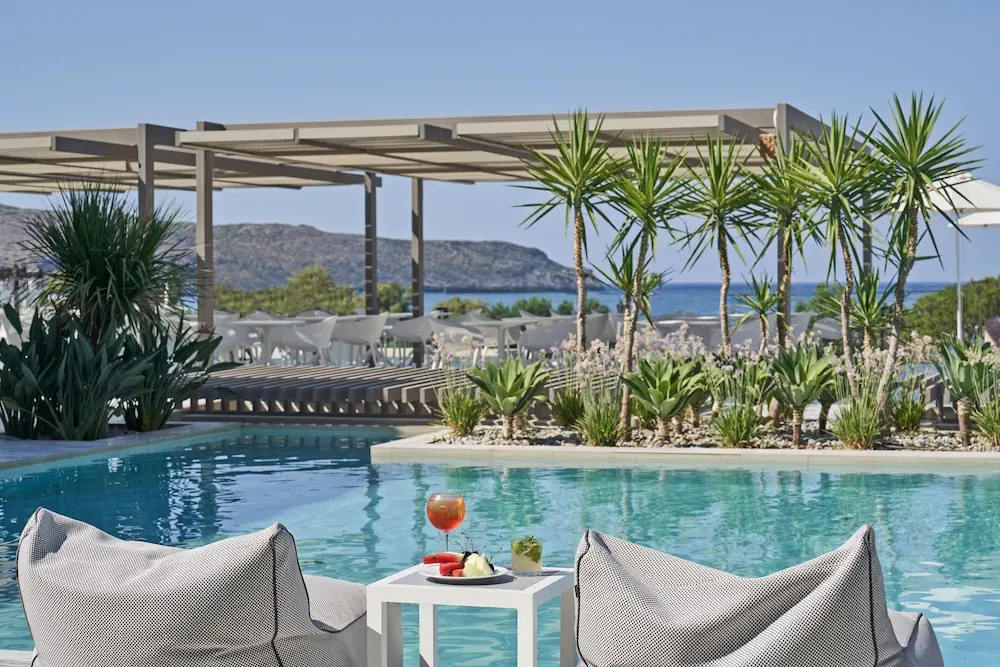 HOTEL: Atlantica Amalthia Beach Hotel – Adults only