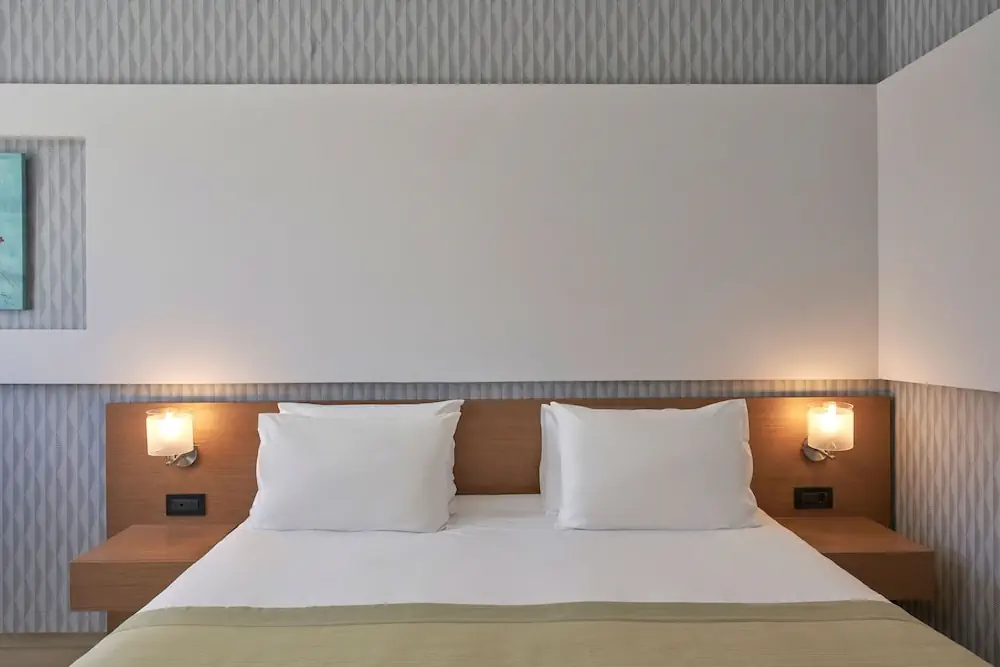 HOTEL: Atlantica Amalthia Beach Hotel – Adults only