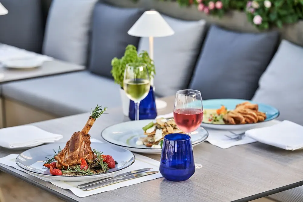 HOTEL: Atlantica Amalthia Beach Hotel – Adults only