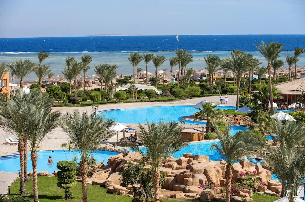 Amwaj Oyoun Resort & Casino photo 0