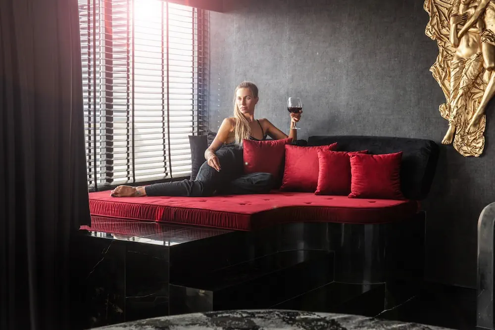 HOTEL: Charisma De Luxe Hotel