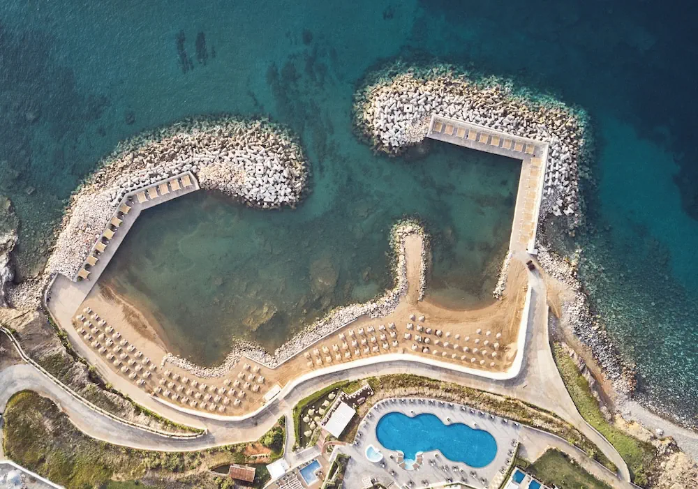 Royal Blue Resort & Spa