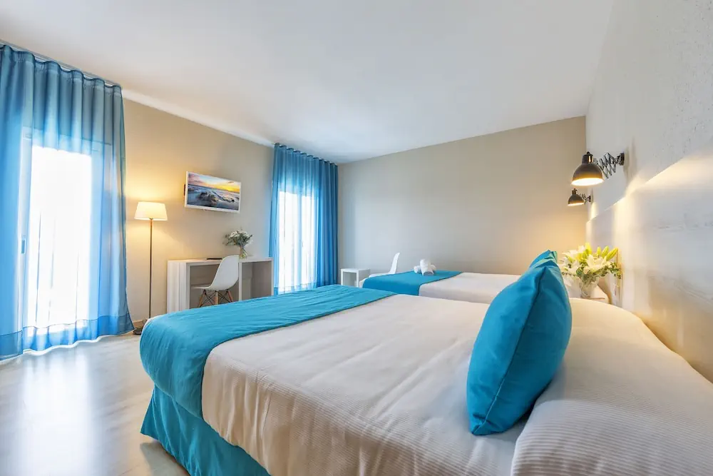 HOTEL: ALEGRIA Maripins