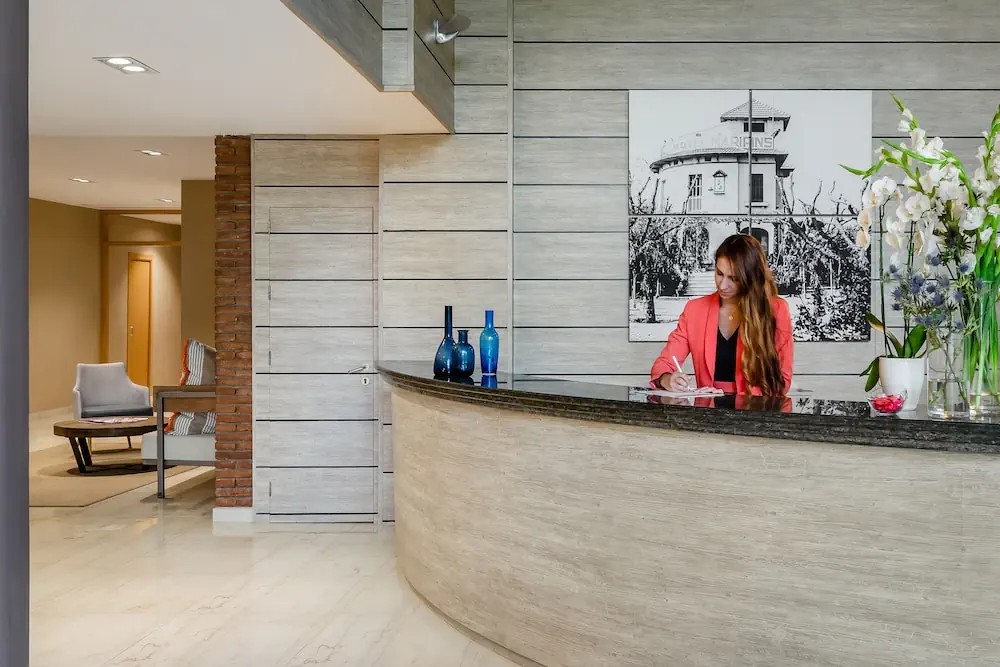 HOTEL: ALEGRIA Maripins