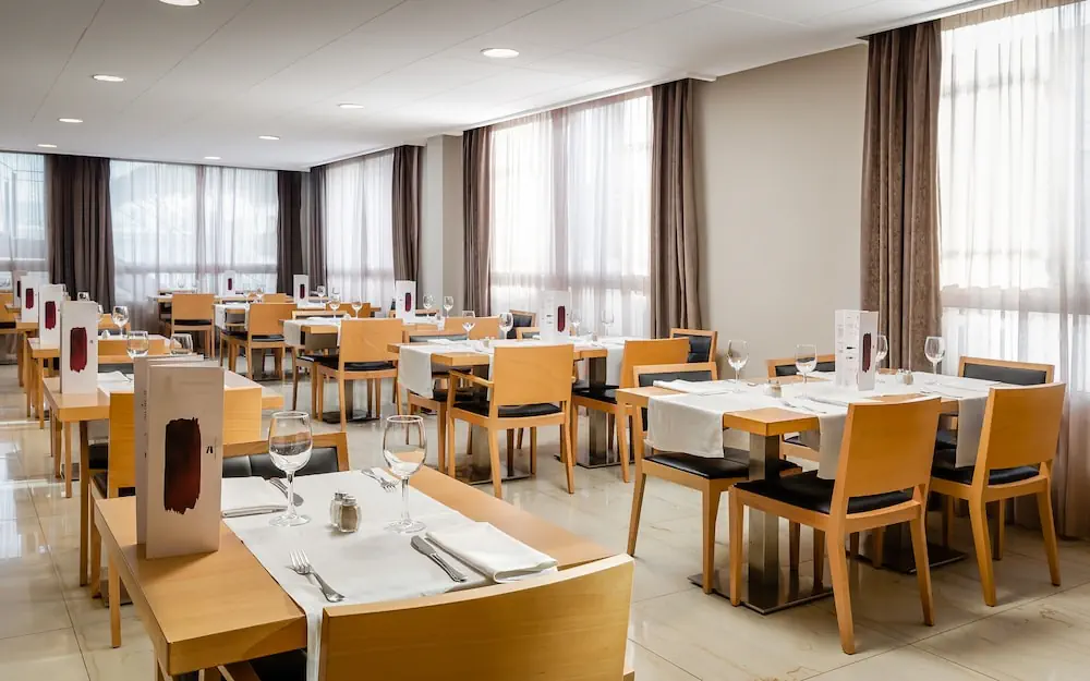 HOTEL: ALEGRIA Maripins