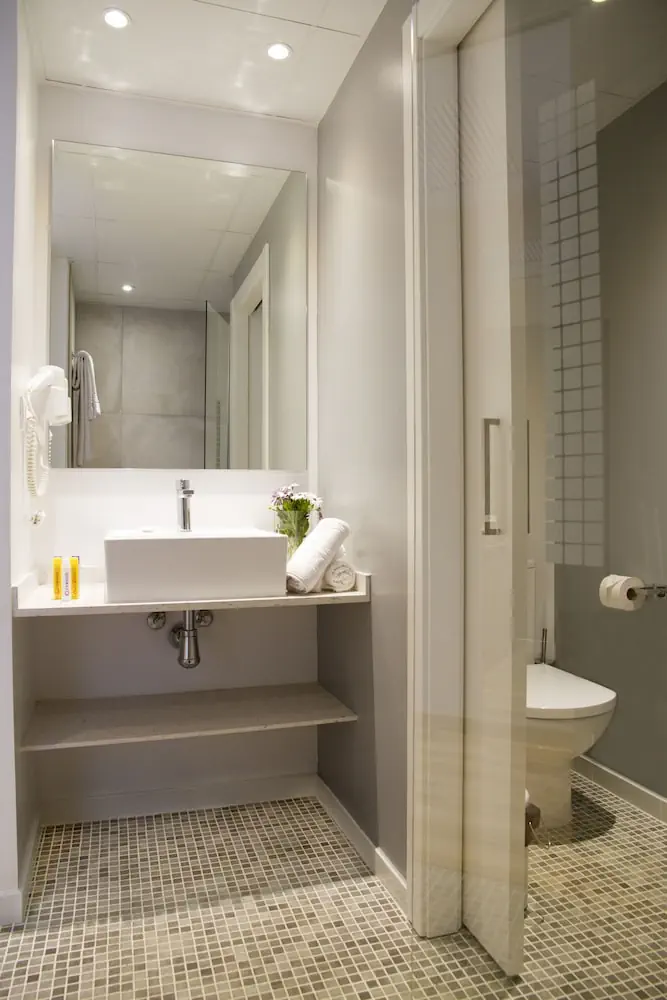 HOTEL: ALEGRIA Maripins