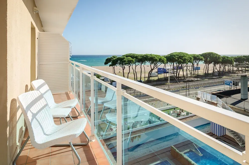 HOTEL: ALEGRIA Maripins