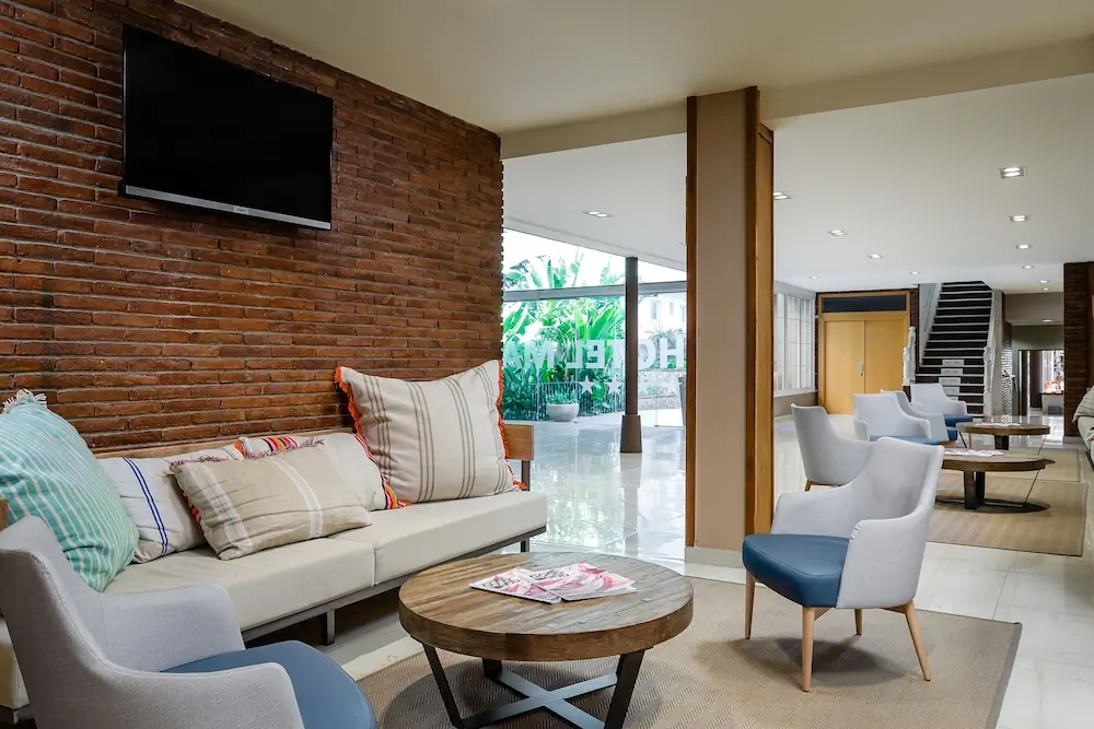 HOTEL: ALEGRIA Maripins