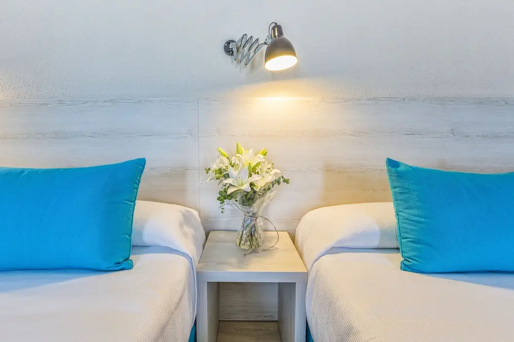 HOTEL: ALEGRIA Maripins